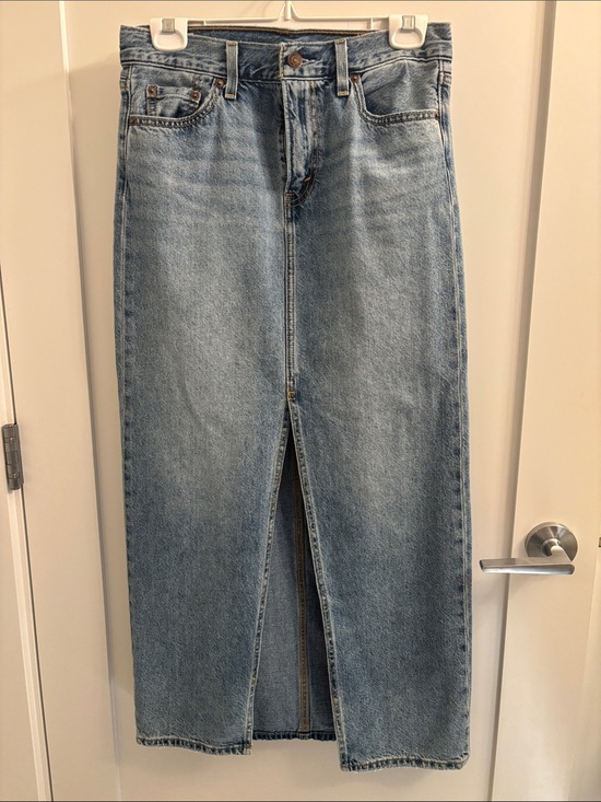 Levi's Denim - Levi’s Low Rise Women’s Light Wash Maxi Denim Skirt - Classic Blue
